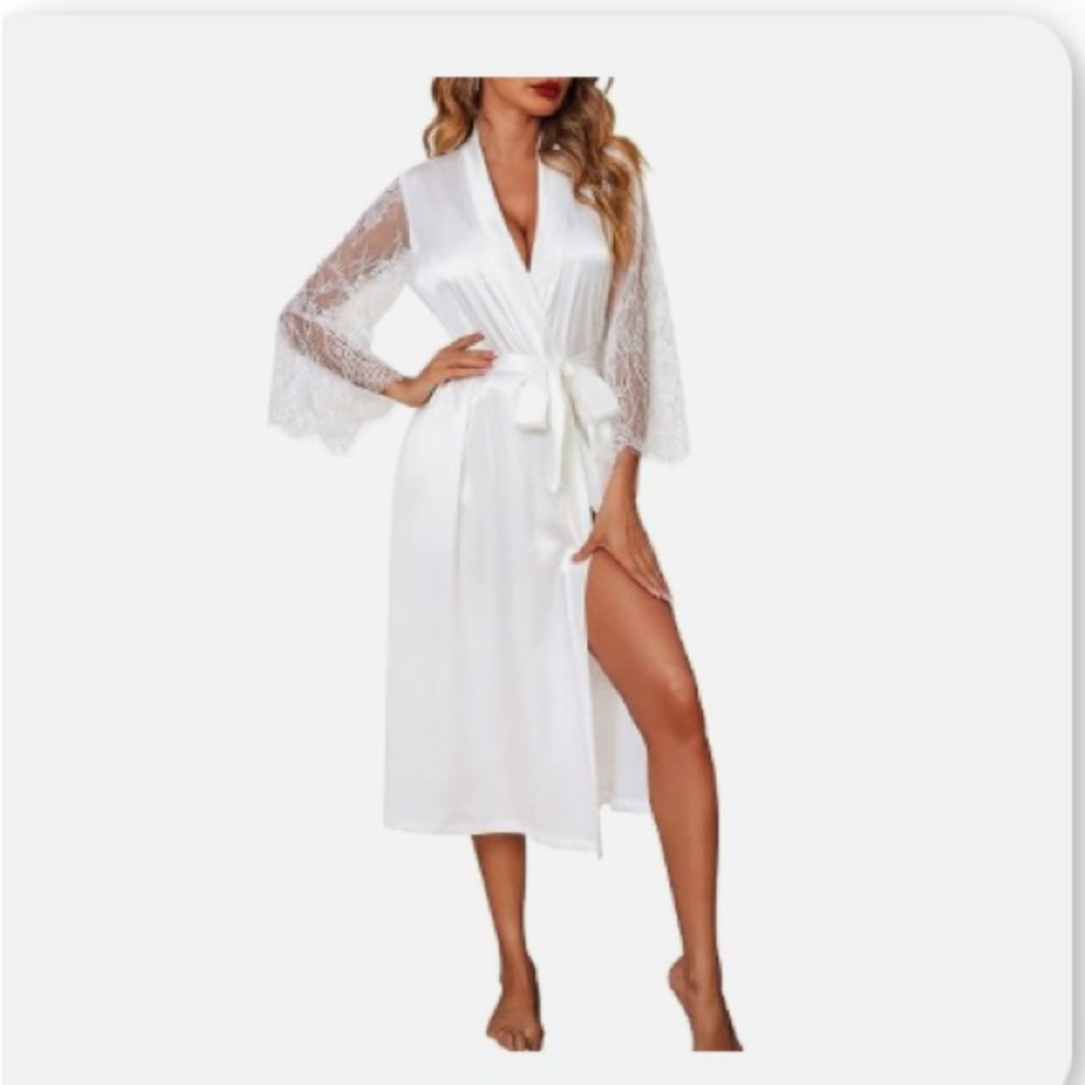 White Lace Trim Robe
